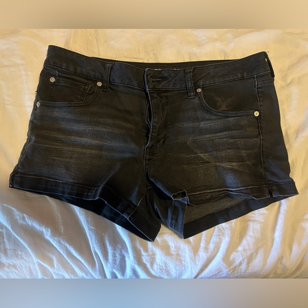 American Eagle distressed shortie shorts, size 14